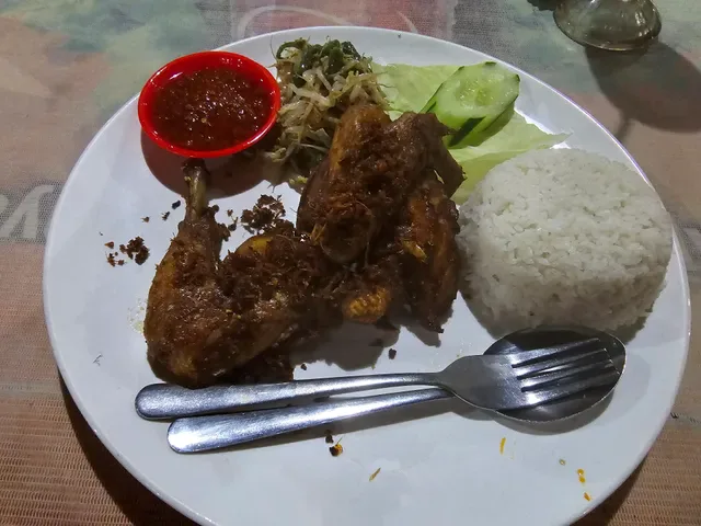 Ayam Betutu Pak Man Kuta