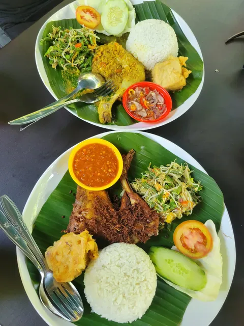 Ayam Betutu Pak Man Kuta