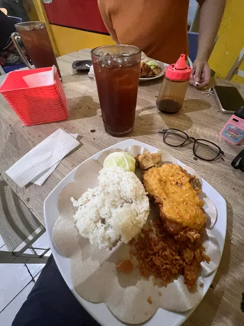 Ayam Gebuk Mak Ayam