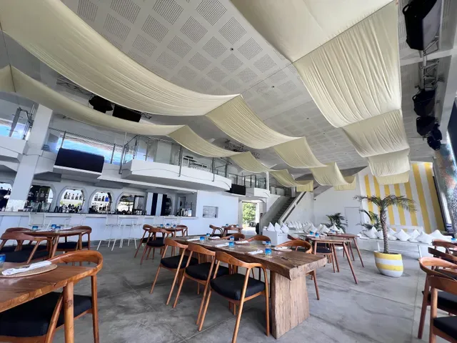 Azure beach club & restaurant Jimbaran