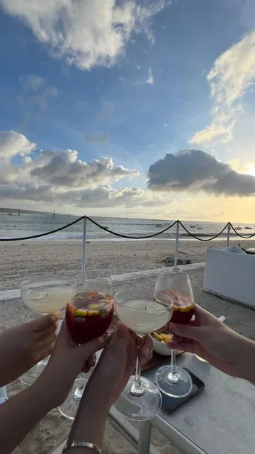 Azure beach club & restaurant Jimbaran