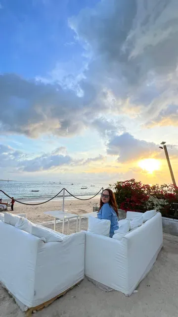 Azure beach club & restaurant Jimbaran