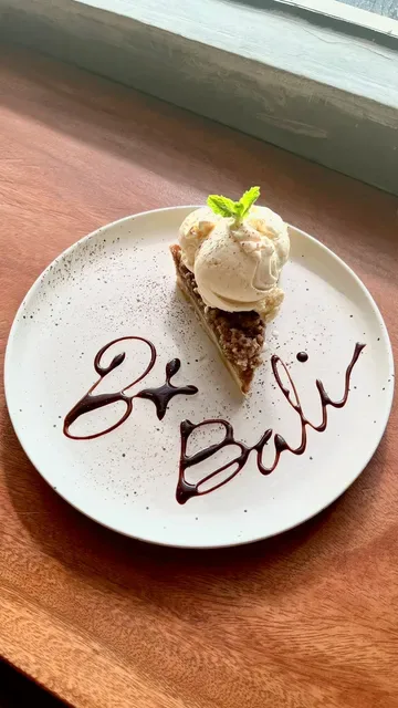 b+ Café & Restaurant Kuta