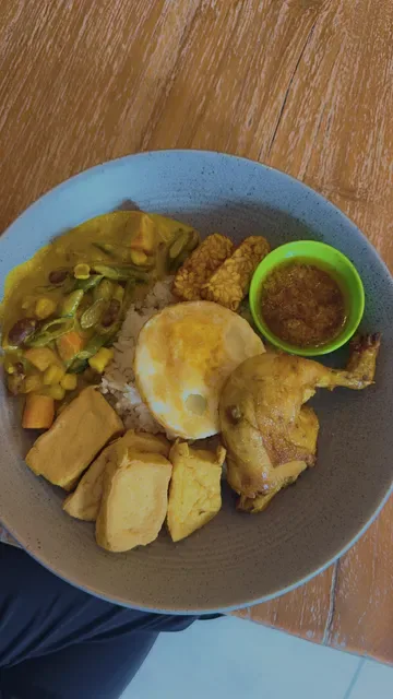 Base Waroeng