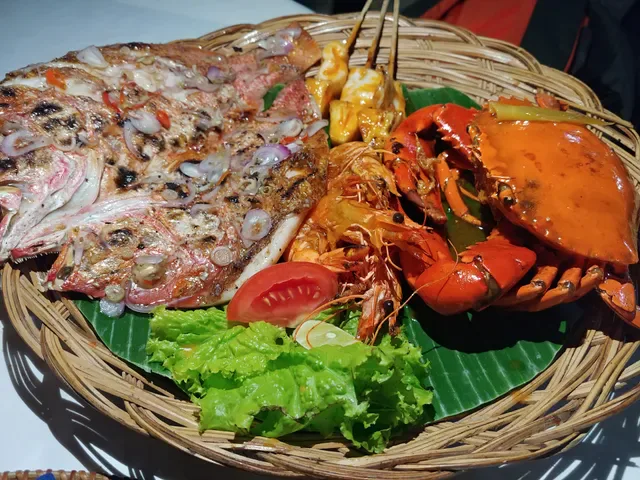 Bawang Merah Beachfront Restaurant, Jimbaran Bay Seafood