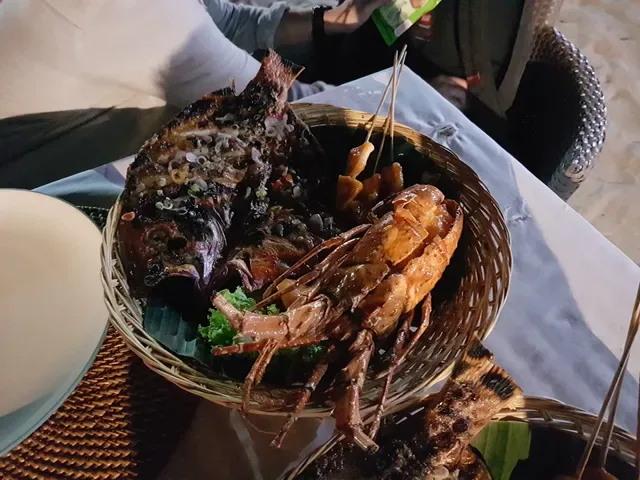 Bawang Merah Beachfront Restaurant, Jimbaran Bay Seafood