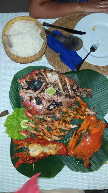 Bawang Merah Beachfront Restaurant, Jimbaran Bay Seafood