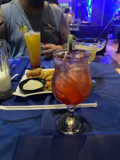 BLUE SKYZ Sport Bar & Restaurant