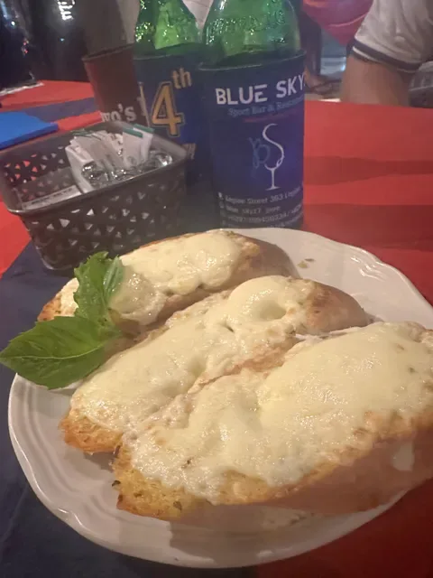 BLUE SKYZ Sport Bar & Restaurant