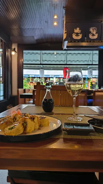 Bluefin Japanese Fusion & Lounge
