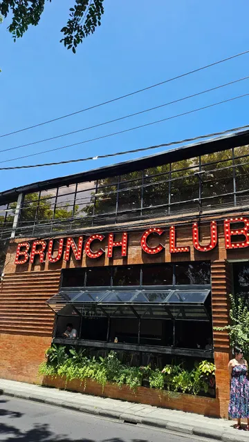 Brunch Club Legian
