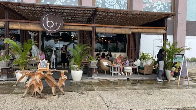 b+ Café & Restaurant Kuta