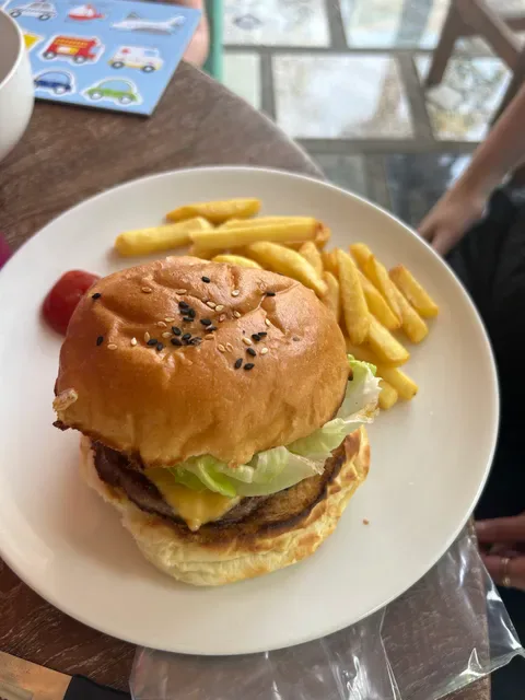 Burger Buzz Pizza Pasta