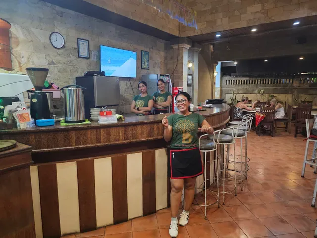 Cafe Tree House