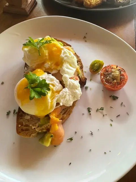 Chapter 2 Restaurant & Bar