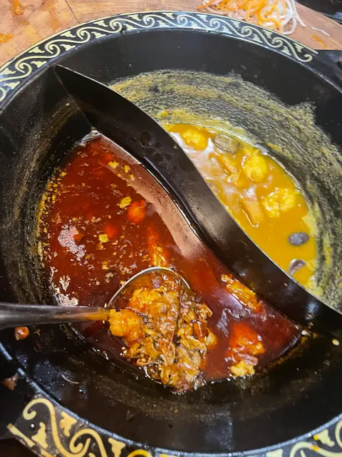 Liuyishou Chongqing Hotpot Sunset Road & BBQAH刘一手重庆火锅&烤肉啊烧烤