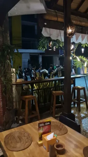 Corner Bar Restaurant