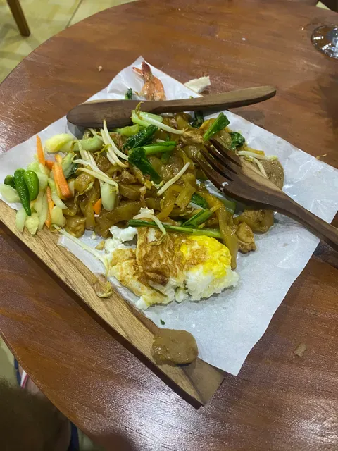 DHAM! Kitchen & Bar (Cafe)