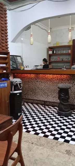 DHAM! Kitchen & Bar (Cafe)