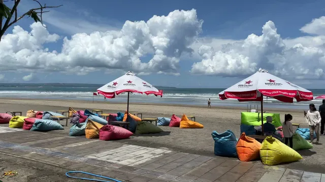 D'Joglo Beach Cafe