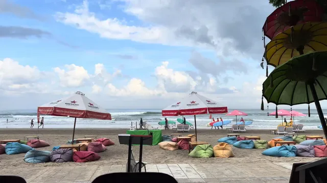 D'Joglo Beach Cafe