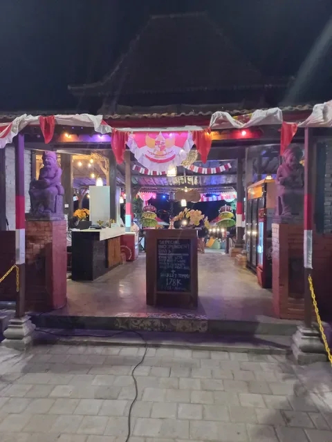 D'Joglo Beach Cafe