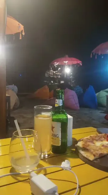 D'Joglo Beach Cafe