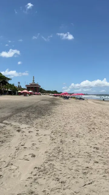 D'Joglo Beach Cafe