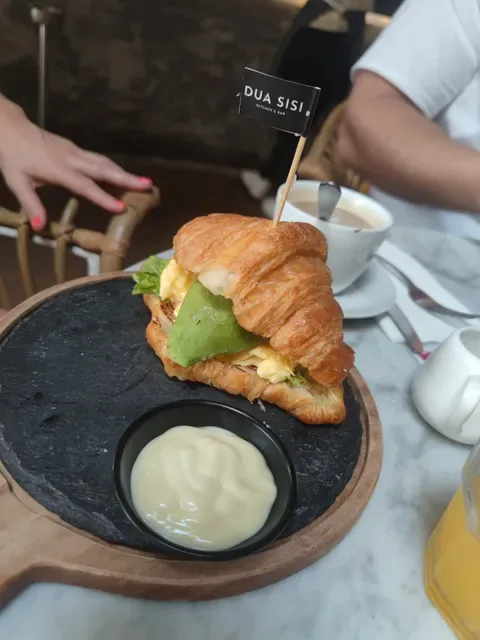 Dua Sisi Kitchen & Bar