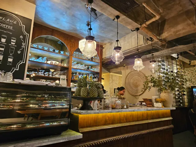 Dulang Kafe Kuta Square