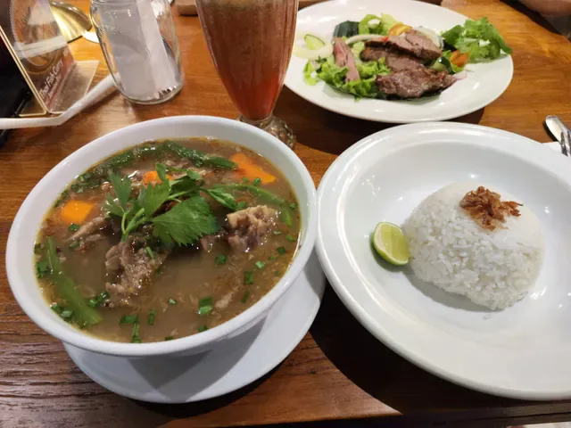 Dulang Kafe Kuta Square