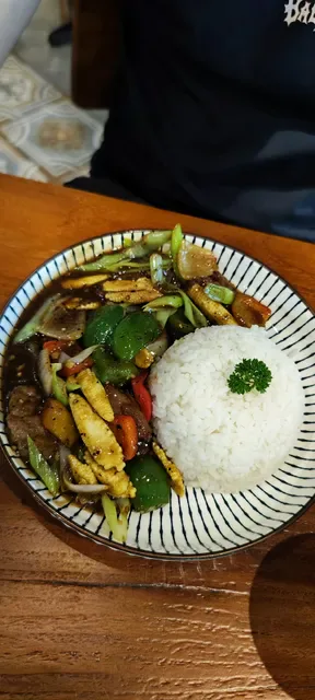 Dulang Kafe Kuta Square