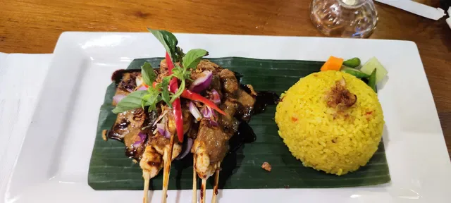 Dulang Kafe Kuta Square