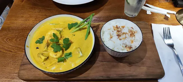 Dulang Kafe Kuta Square