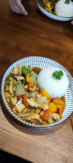 Dulang Kafe Kuta Square