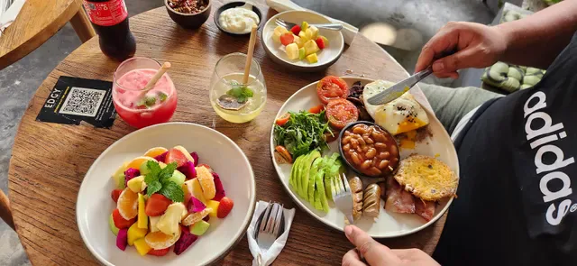EDGY CHEF CAFE & DINER