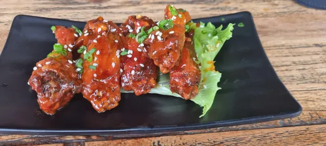 Frankie's Bar and Grill