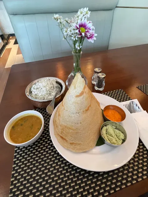 Ganesha Ek Sanskriti Sunset Road - Traditional Indian Cuisine & Bar
