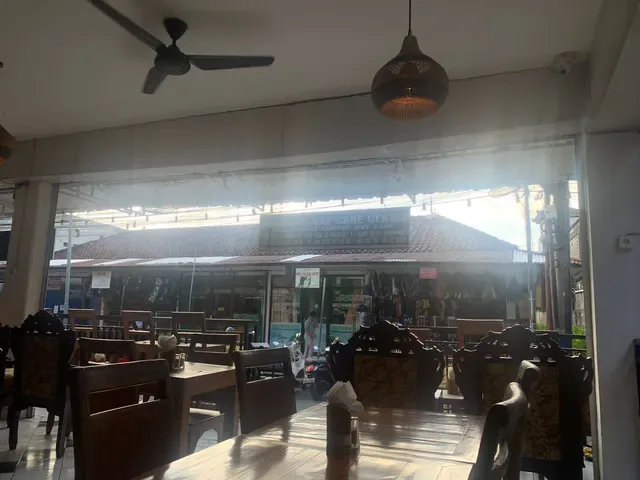 Garlic Lane Restaurant and Bar