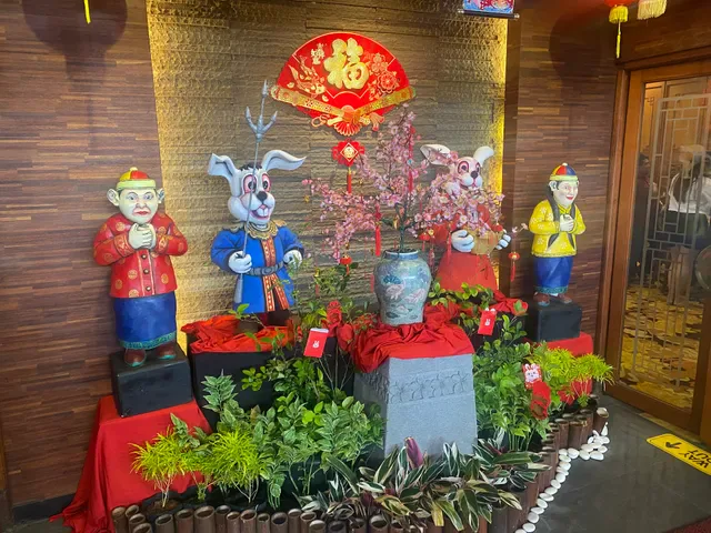 Golden Lotus Chinese Restaurant