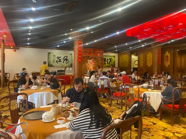 Golden Lotus Chinese Restaurant