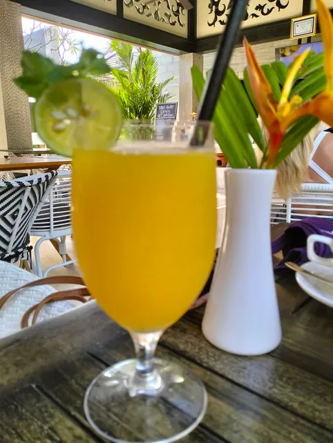 Groove Restaurant & Bar