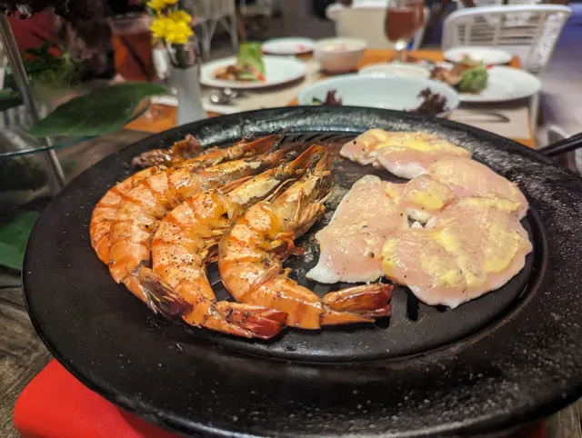 Groove Restaurant & Bar