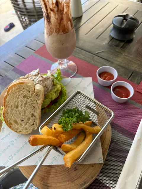 Groove Restaurant & Bar
