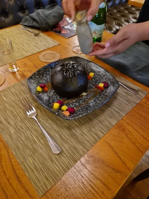 HENRY'S Steakhouse