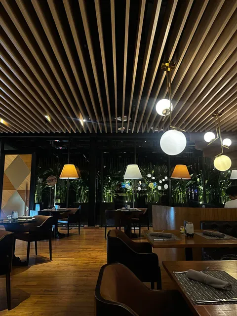 HENRY'S Steakhouse