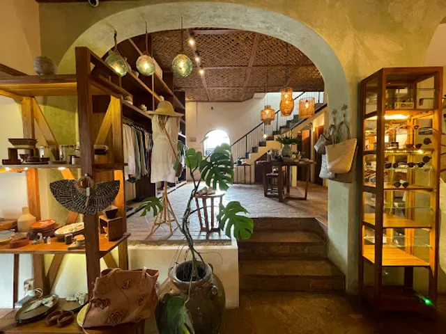 HUT Cafe Bali