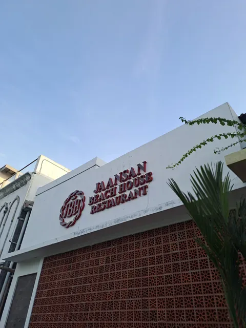 Jaansan Beach House | Restaurant, Bar & Lounge at Kelan Beach