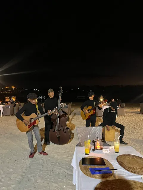 Jaansan Beach House | Restaurant, Bar & Lounge at Kelan Beach