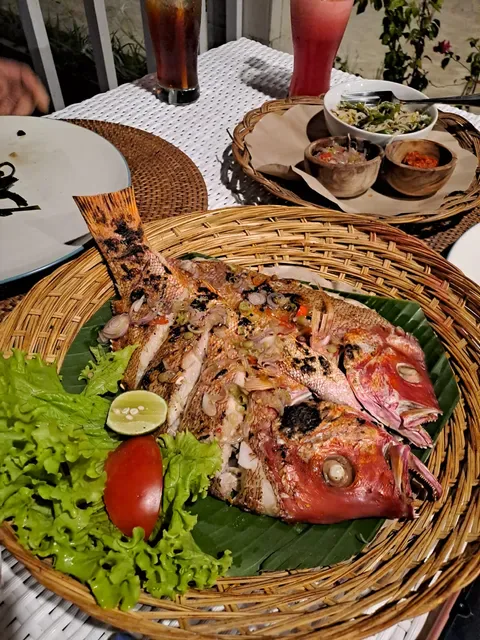 Jaansan Beach House | Restaurant, Bar & Lounge at Kelan Beach